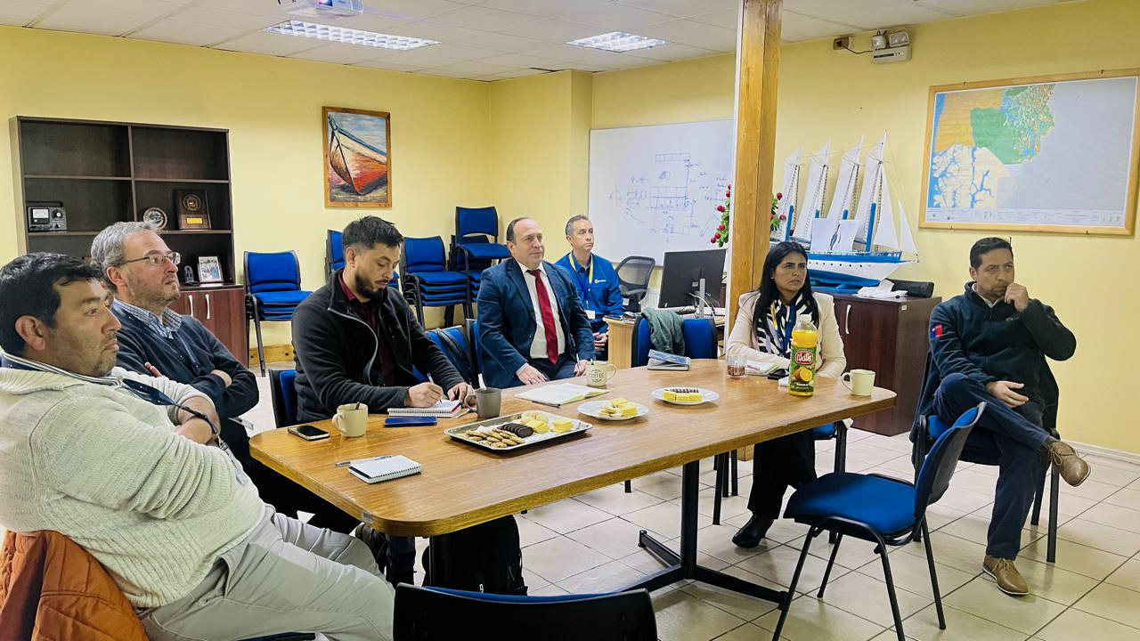 SBAP y Sernapesca fortalecen coordinación técnica para abordar desafíos de fiscalización en Aysén